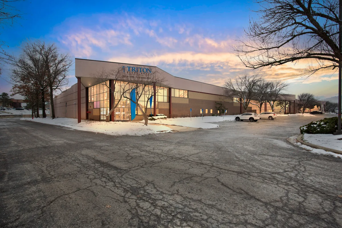 xVMOmVJ2ev-MGL3694-dusk