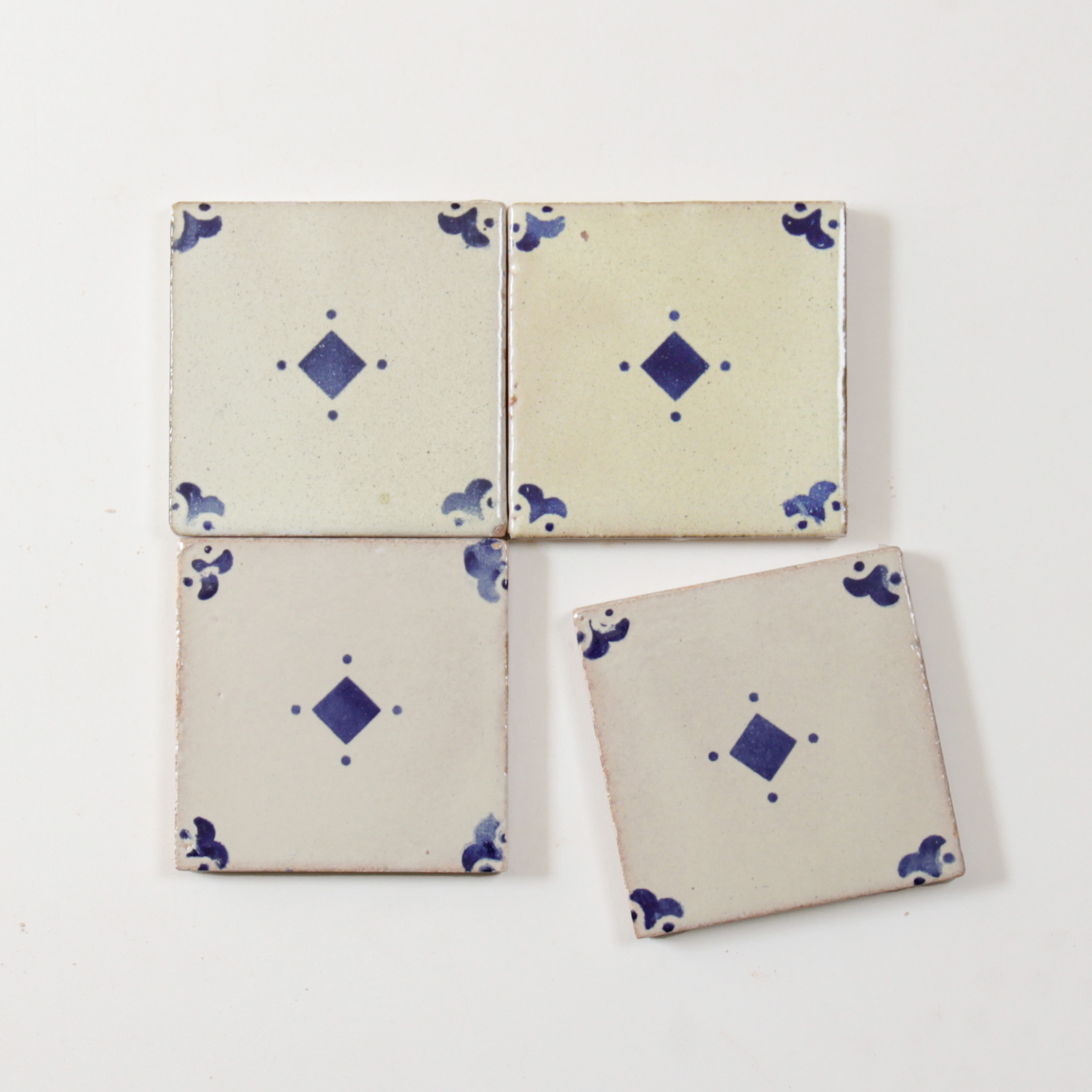 Tiles of Ezra Amano Series Caja