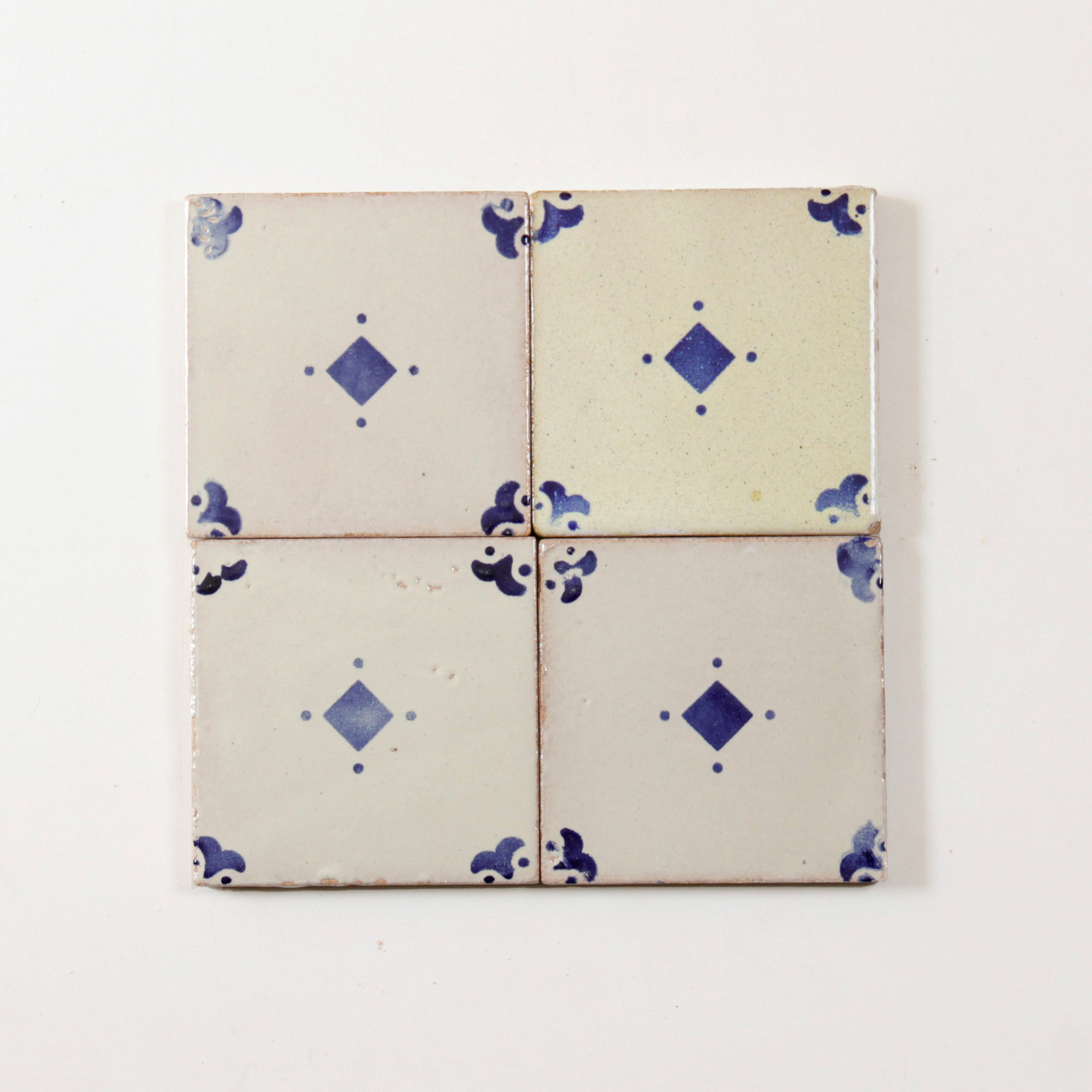 Tiles of Ezra Amano Series Caja