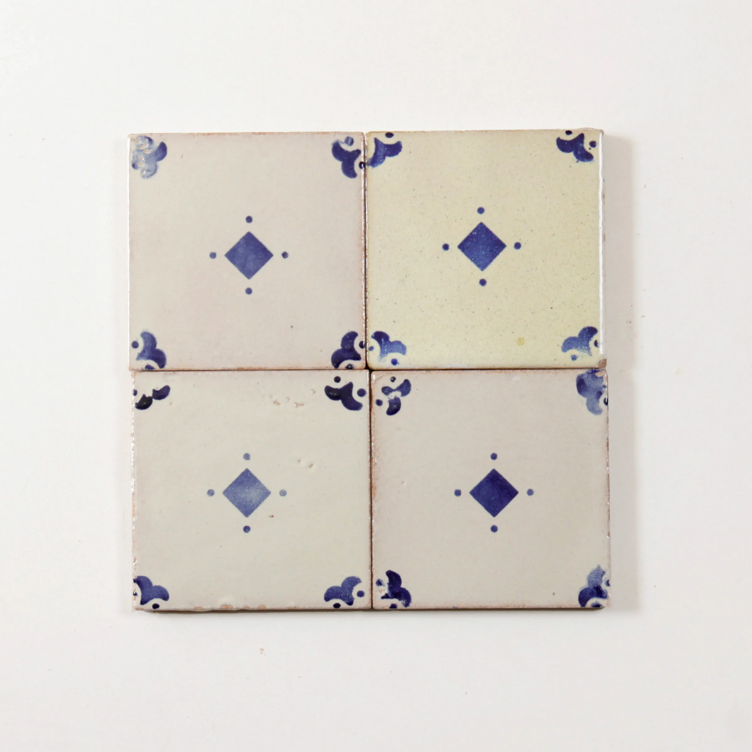 Tiles of Ezra Amano Series Caja