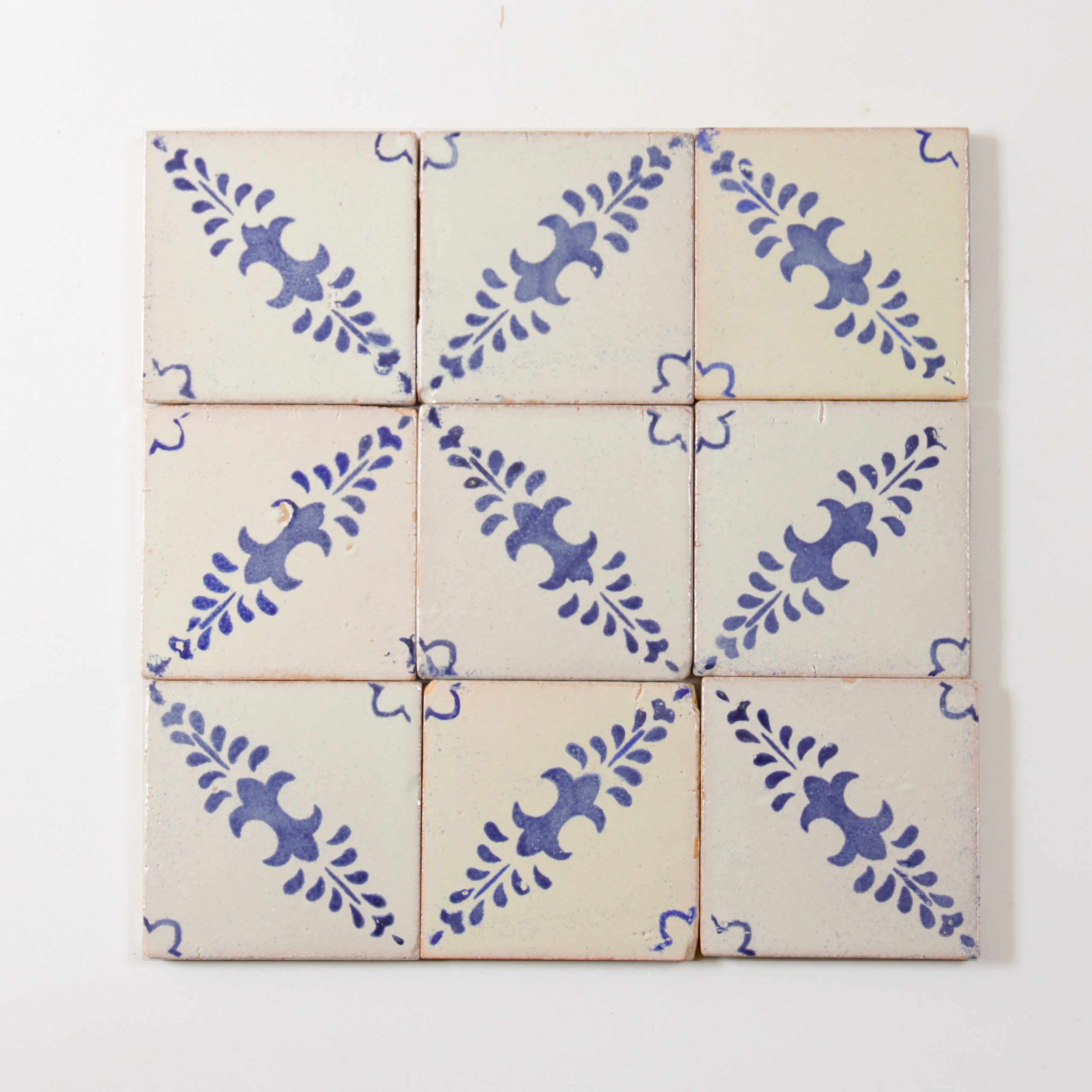 Tiles of Ezra Amano Series Hoja