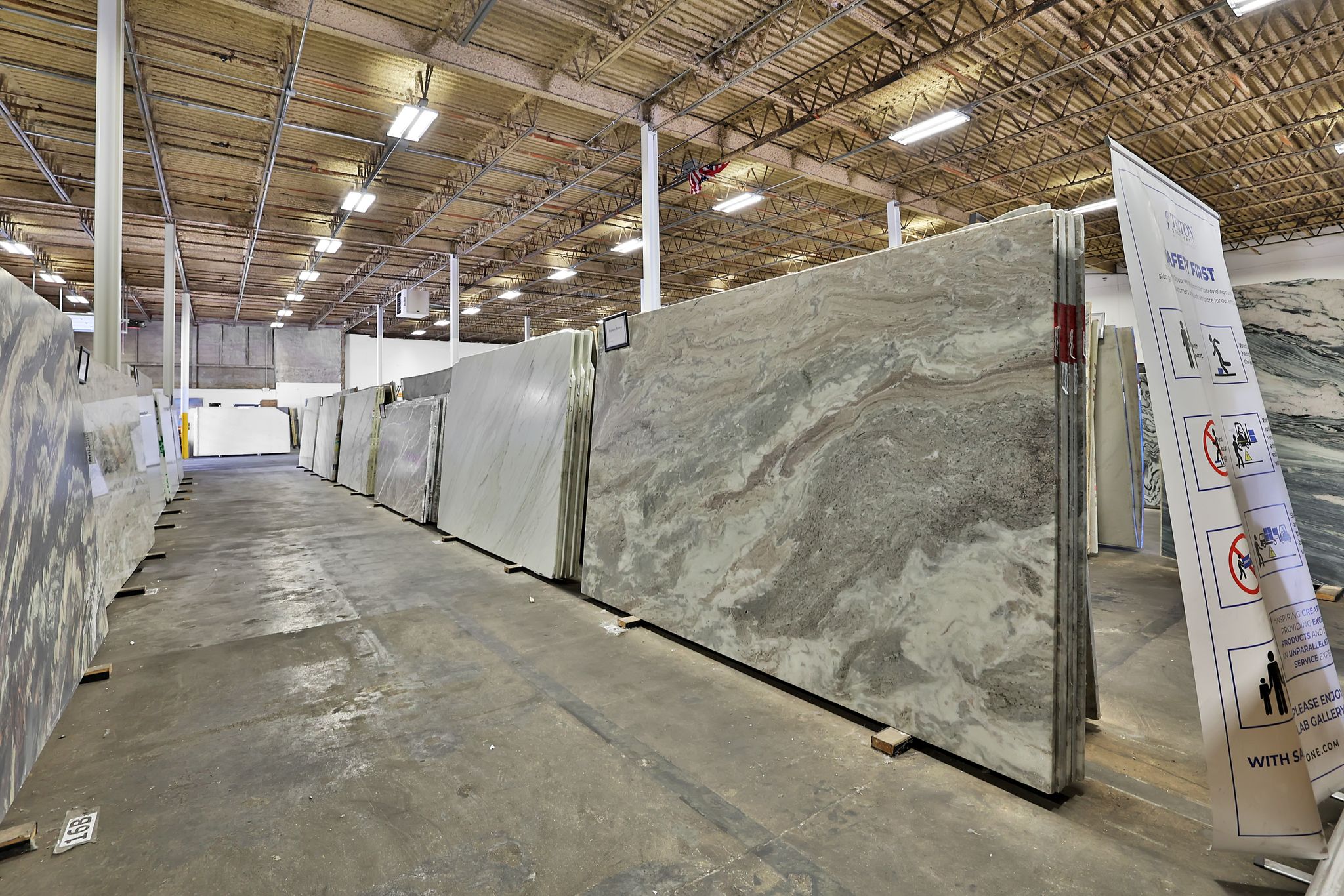 Omaha Showroom 5877
