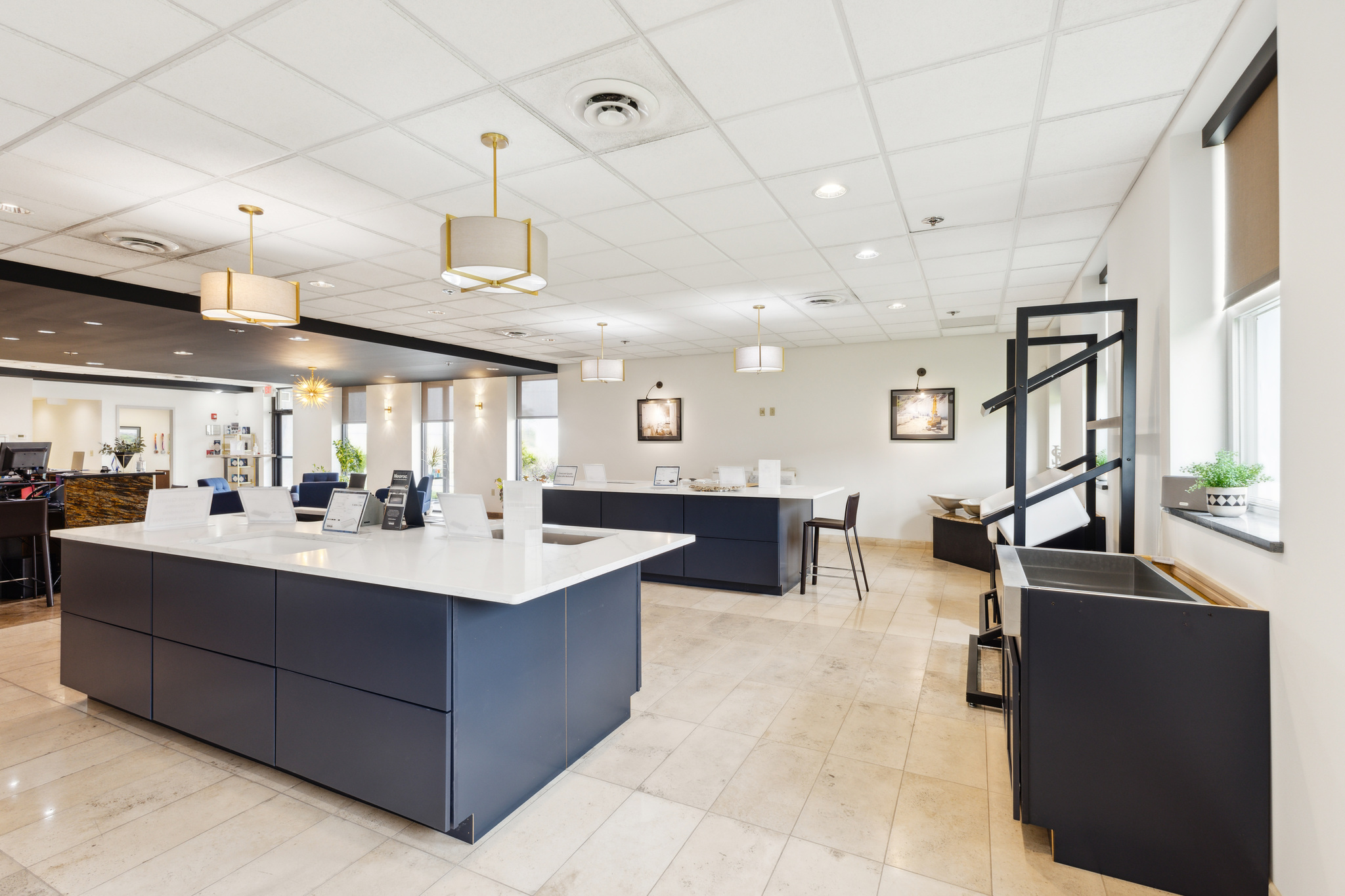 St. Louis Showroom 07A4743
