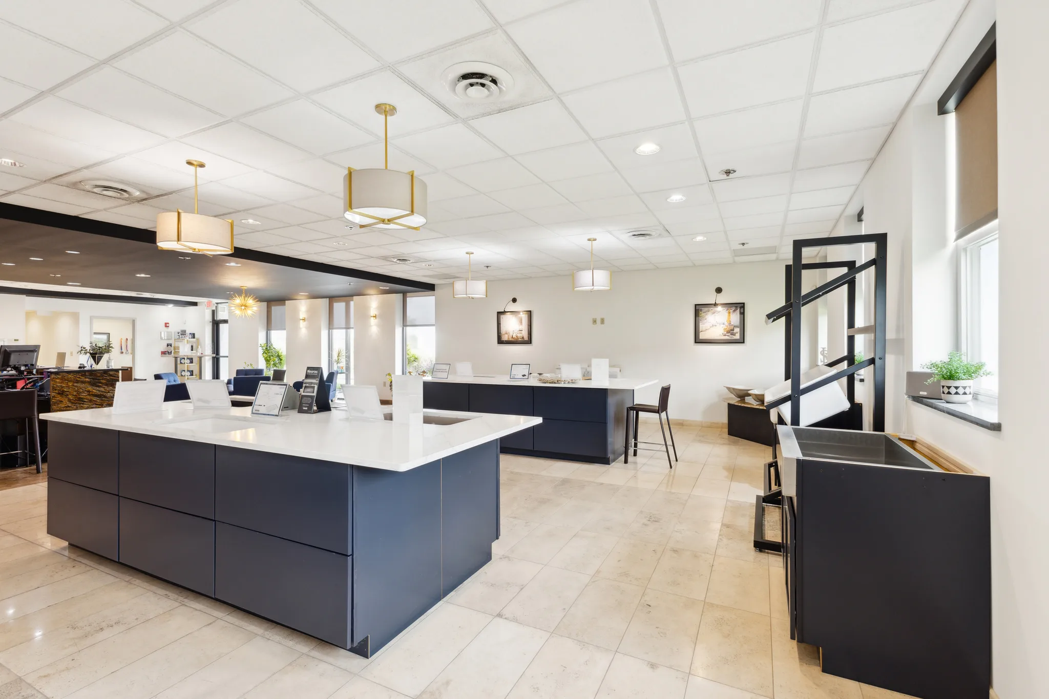 St. Louis Showroom 07A4743