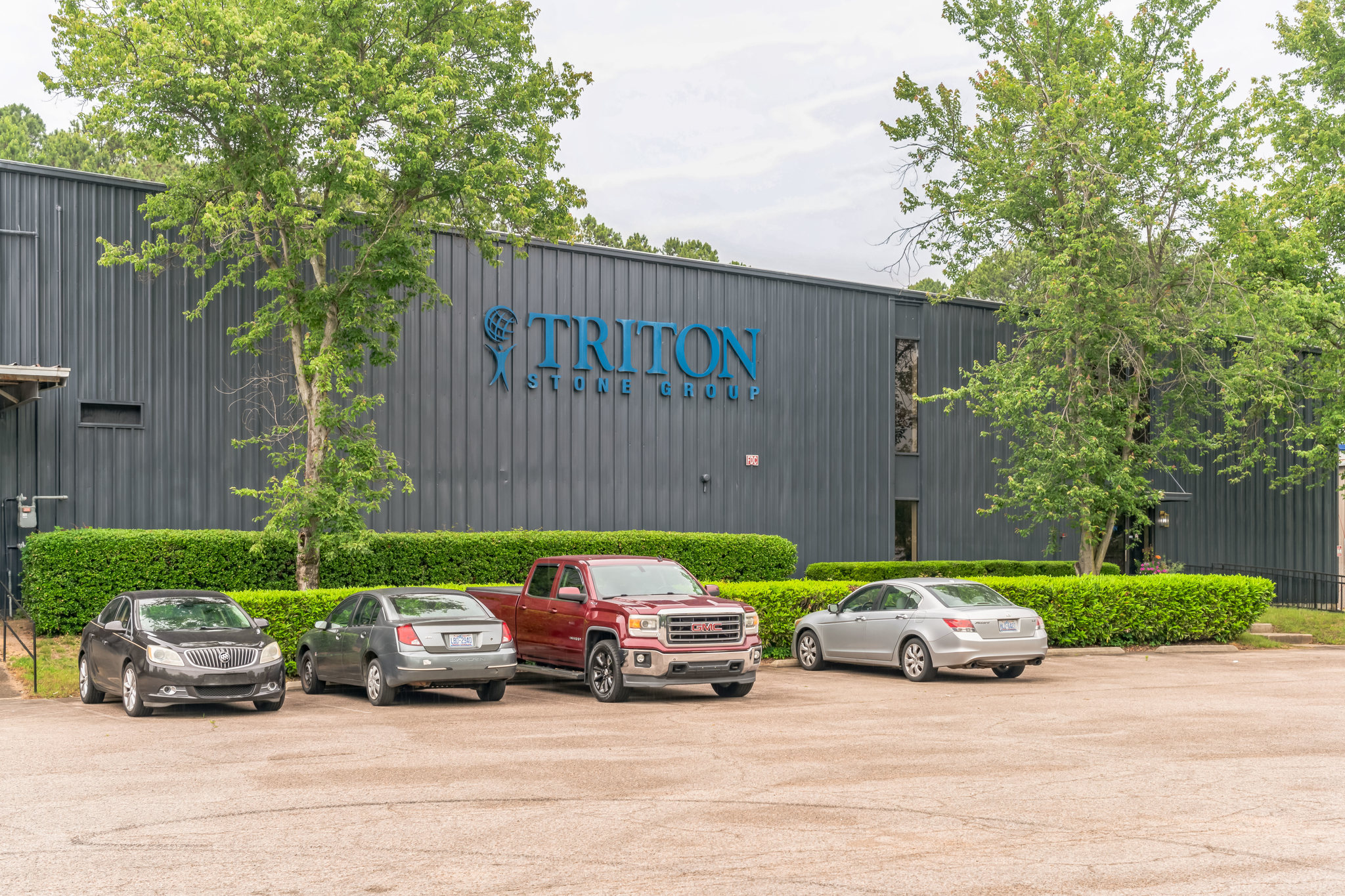 Raleigh Showroom 8289
