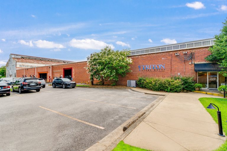 Birmingham Showroom RTM08106