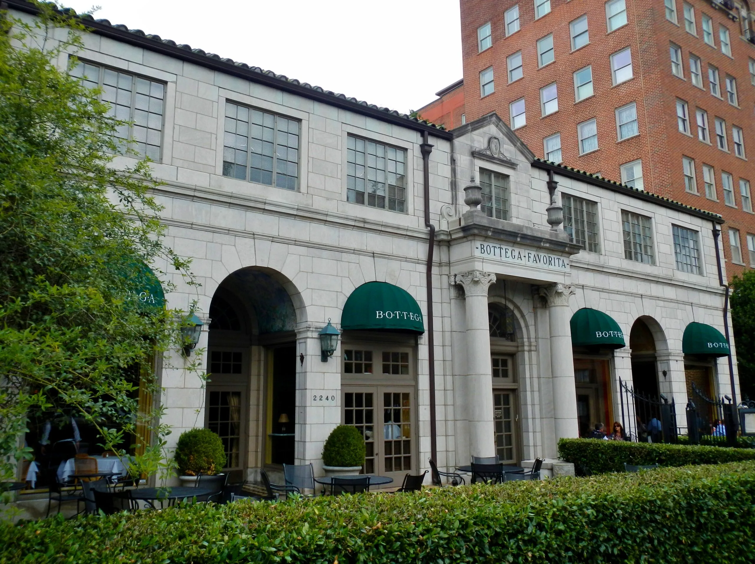 Bottega building