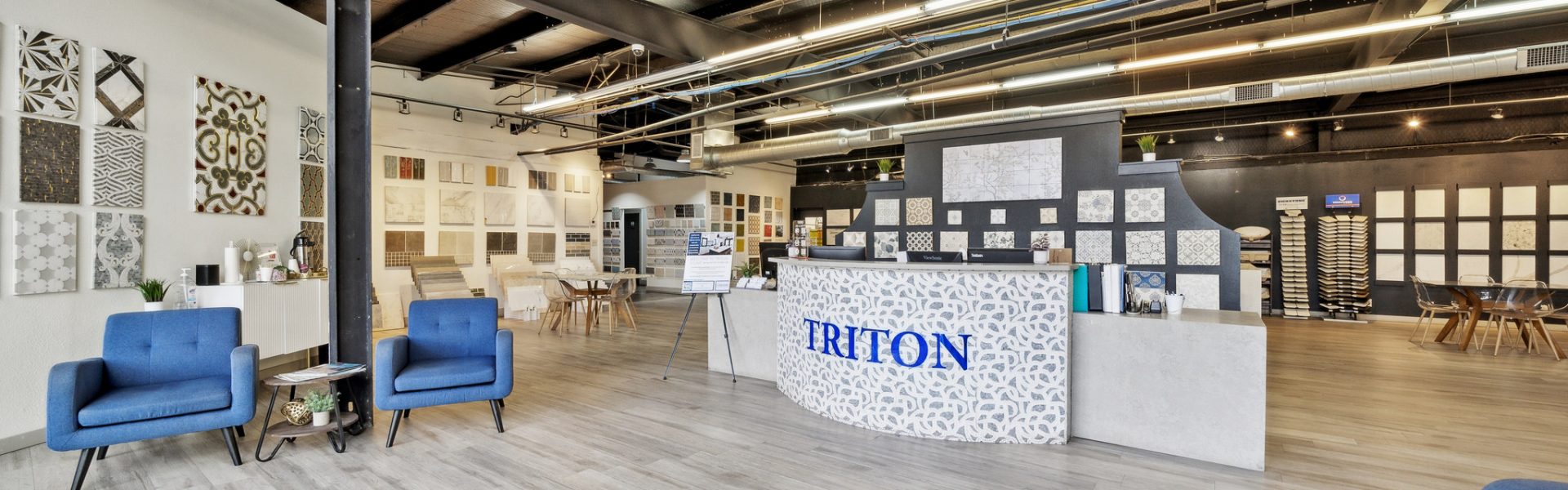 107_W_Nakoma_St_San_Antonio_TX_78216_USA-Foyer-240618_HJ_153748_MOK_HDR_0097